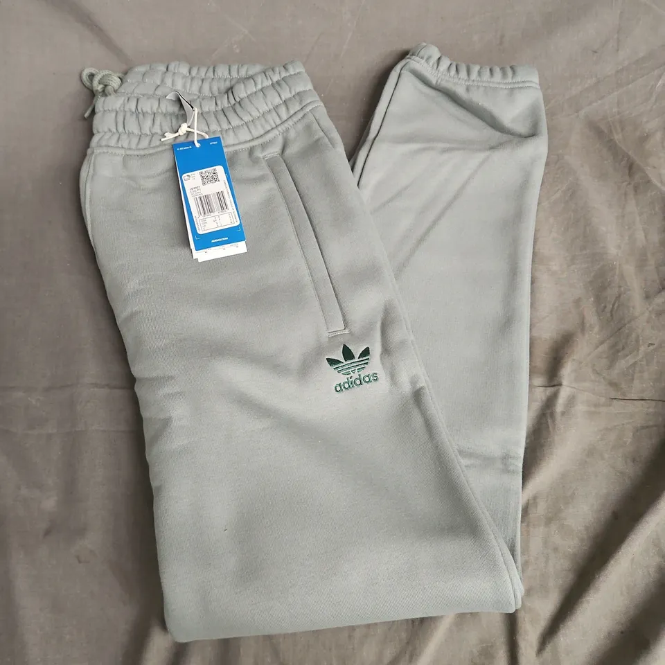 ADIDAS ORIGINALS GREEN SWEATPANTS WITH LOGO - SMALL