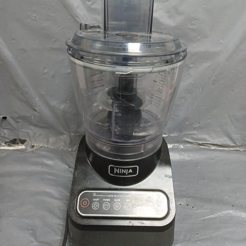 NINJA FOOD PROCESSER WITH AUTO-IQ BN650U RRP £99