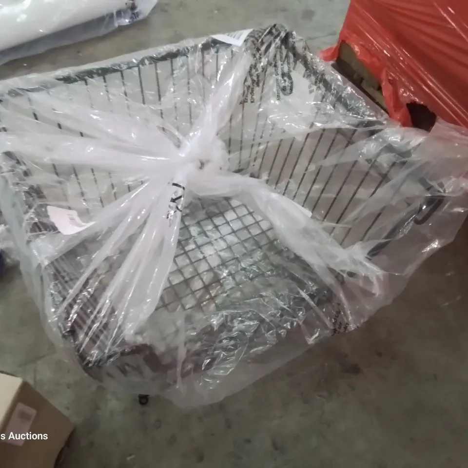 PALLET OF ASSORTED ITEMS TO INCLUDE, MOP HEADS,WIRE STORAGE BASKETS, POP UP SUN SHELTER, PLASTIC ORGANISER TRAYS, GLASS VASES, 