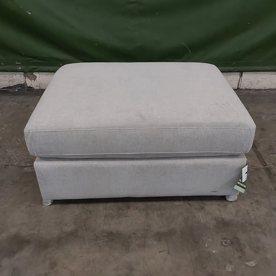 DESIGNER FABRIC UPHOLSTERED FOOTSTOOL/POUFFE 