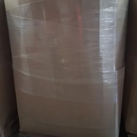 PALLET CONTAINING A LARGE QUANTITY OF PILLOWS