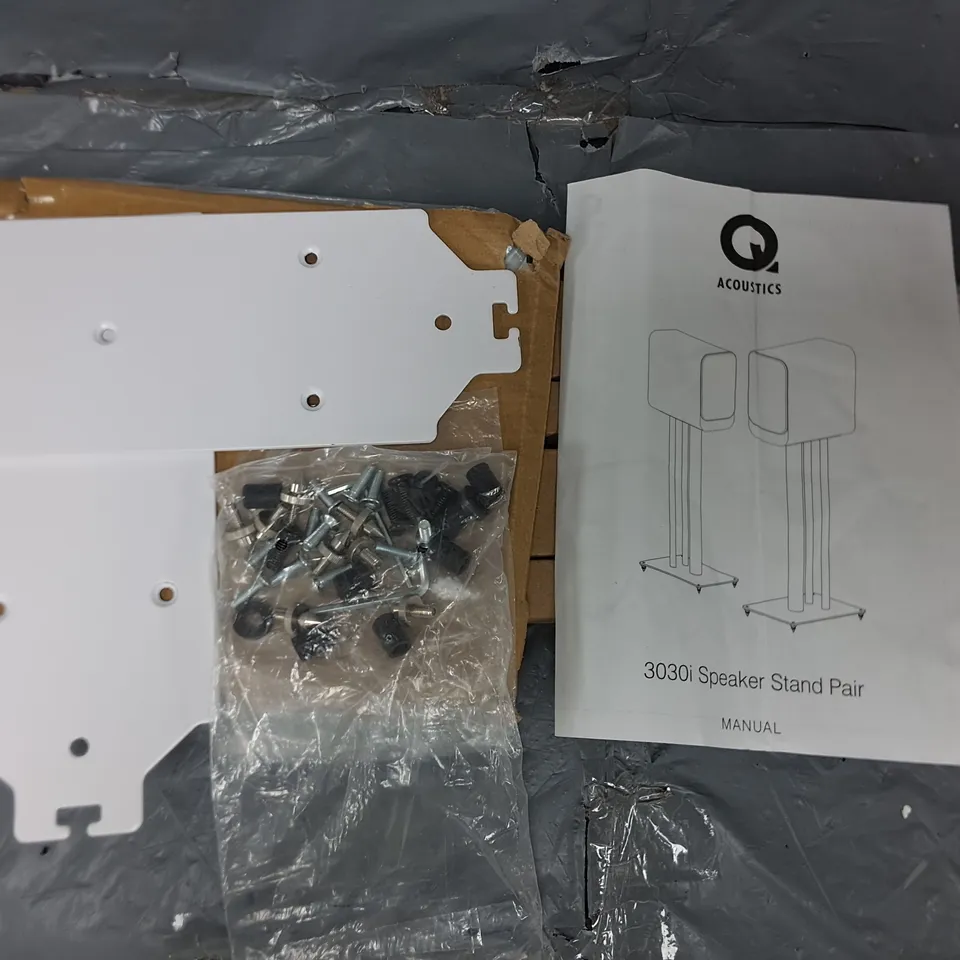 Q ACOUSTICS Q3030I FLOOR STANDS WHITE (PR) HIFI SPEAKER STANDS PER PAIR