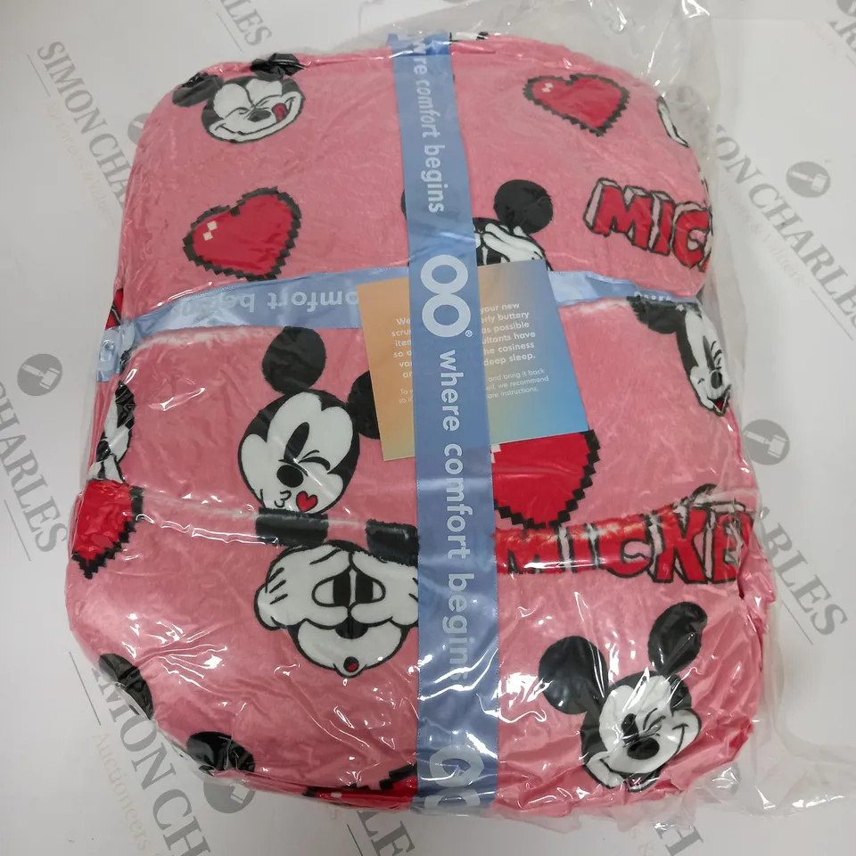 SEALED THE OODIE MICKEY MOUSE THEMED HOODED BLANKETS