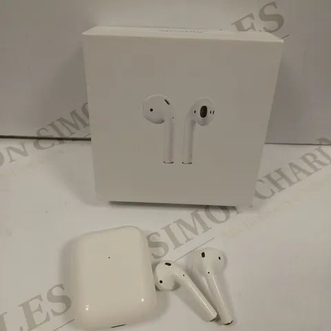 APPLE AIRPOD WIRELESS EARPHONES 