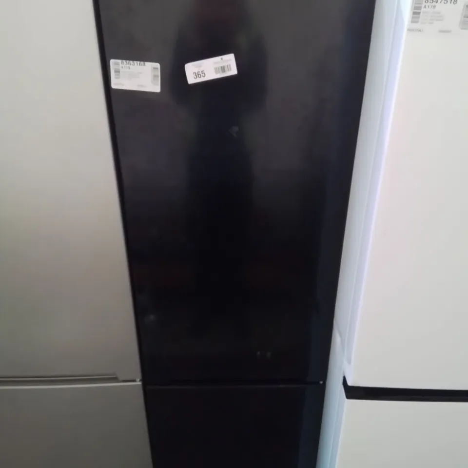RUSSELL HOBBS RH180FFFF55B 70/30 279L 180CM HIGH FREESTANDING FRIDGE FREEZER - COLLECTION ONLY