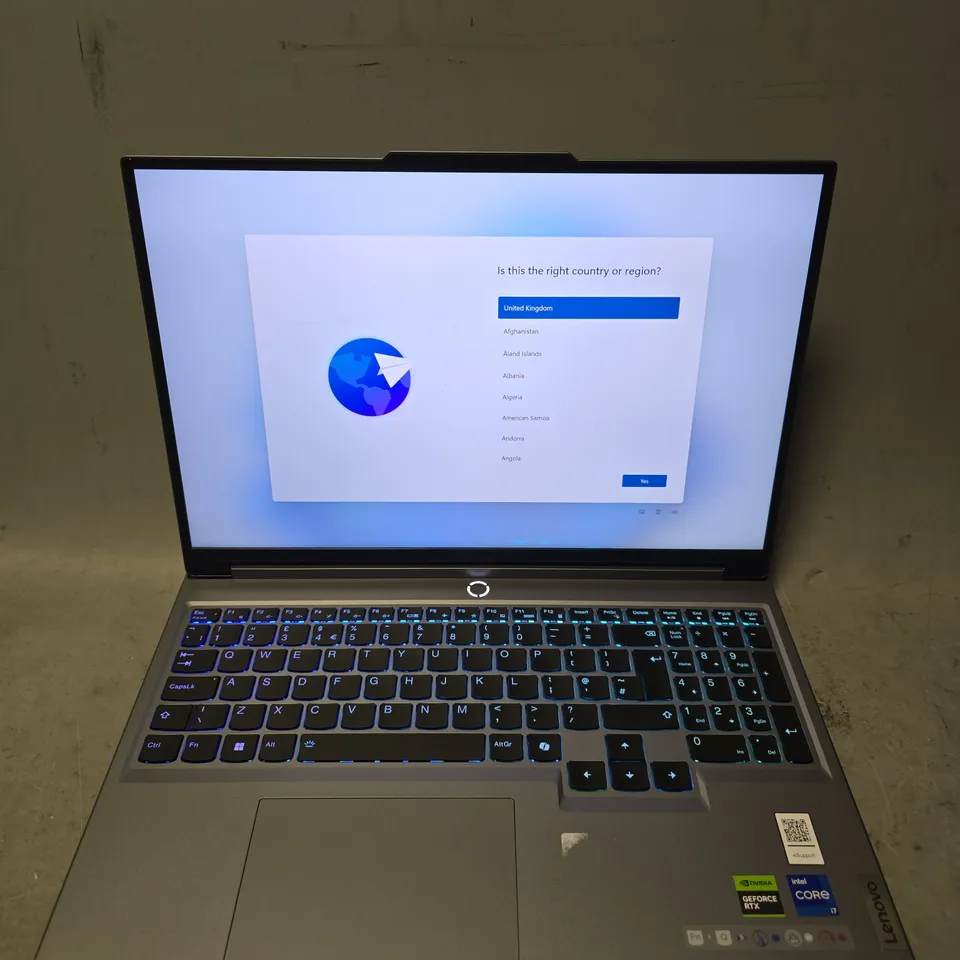 BOXED LENOVO LEGION 5 16IRX9 LAPTOP
