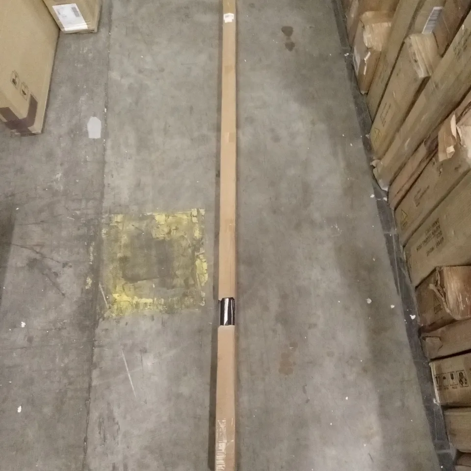 BOXED PRIVACY BLIND 180 x 165cm - BLACK