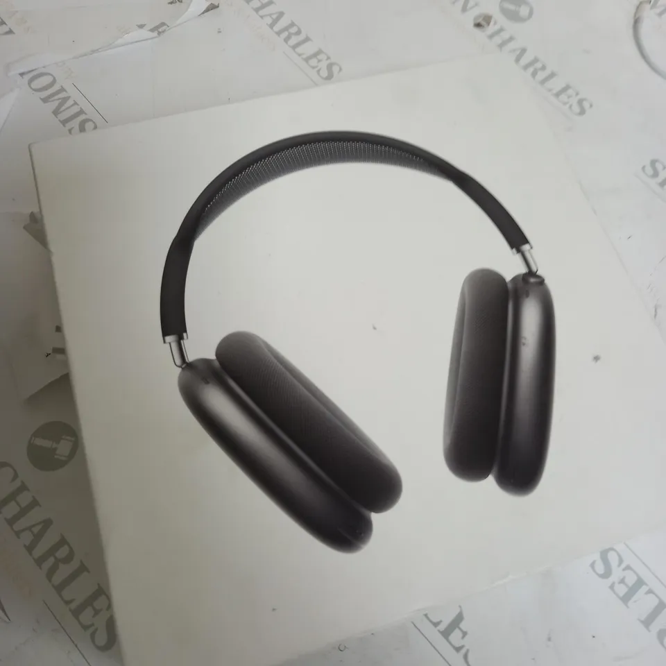 BOXED AIRPODS MAX IN GREY