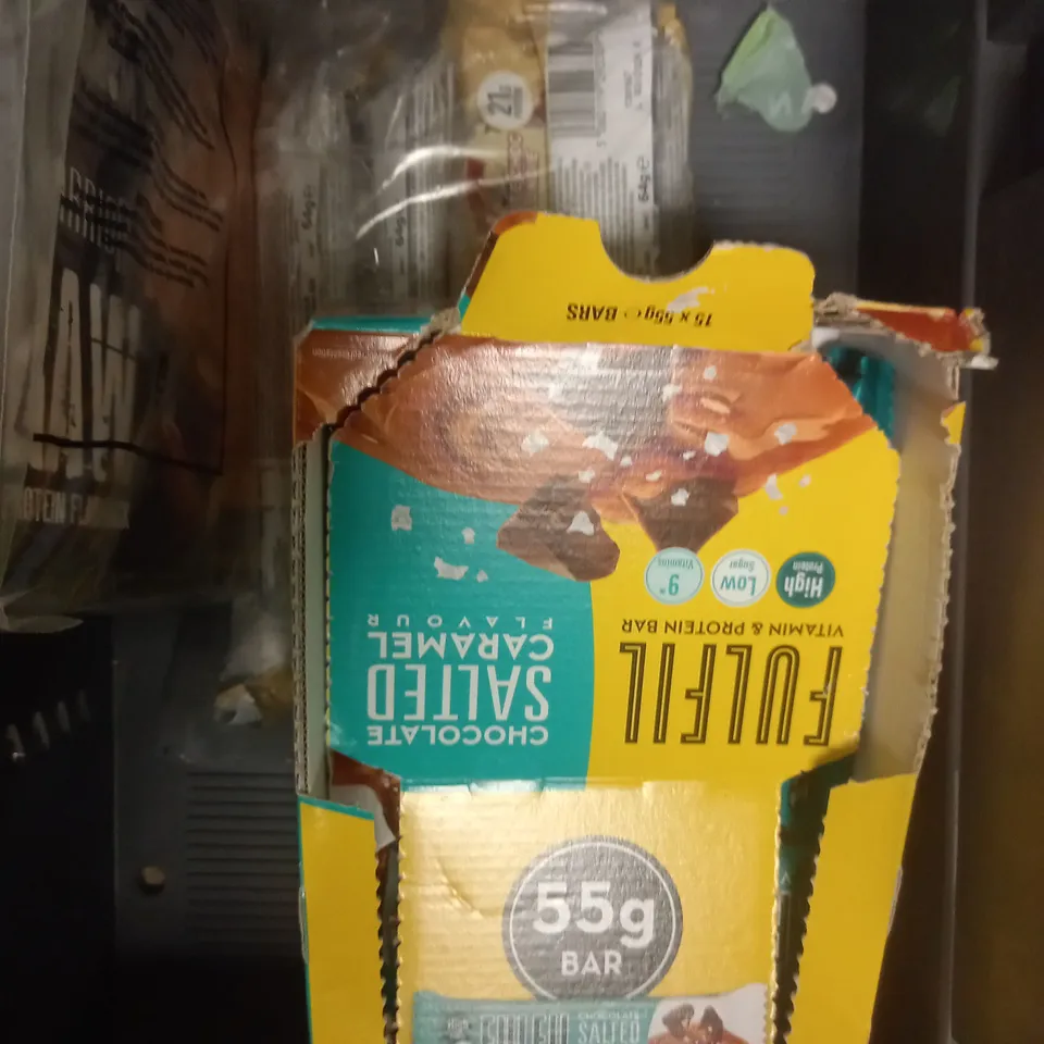 BOX OF APPROXIMATELY 35 ASSORTED PROTEIN BARS IN VARIOUS FLAVOURS TO INCLUDE COOKIE CRUMBLE, PEANUT BUTTER, SALTED CARAMEL ETC 