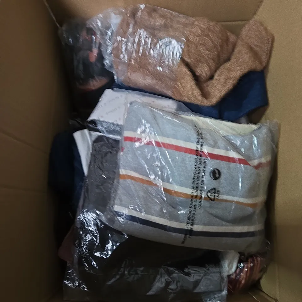 LARGE BOX OF ASSORTED CLOTHING ITEMS IN VARIOUS SIZES, STYLES AND COLOUR 