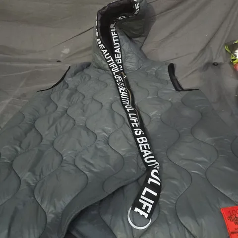 LIFE IS BEAUTIFUL GREY QUILTED HOODED COAT, SLEEVLESS – WOMEN'S OUTERWEAR SIZE 10