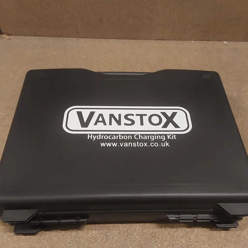 VANSTOX HYDROCARBON CHARGING KIT