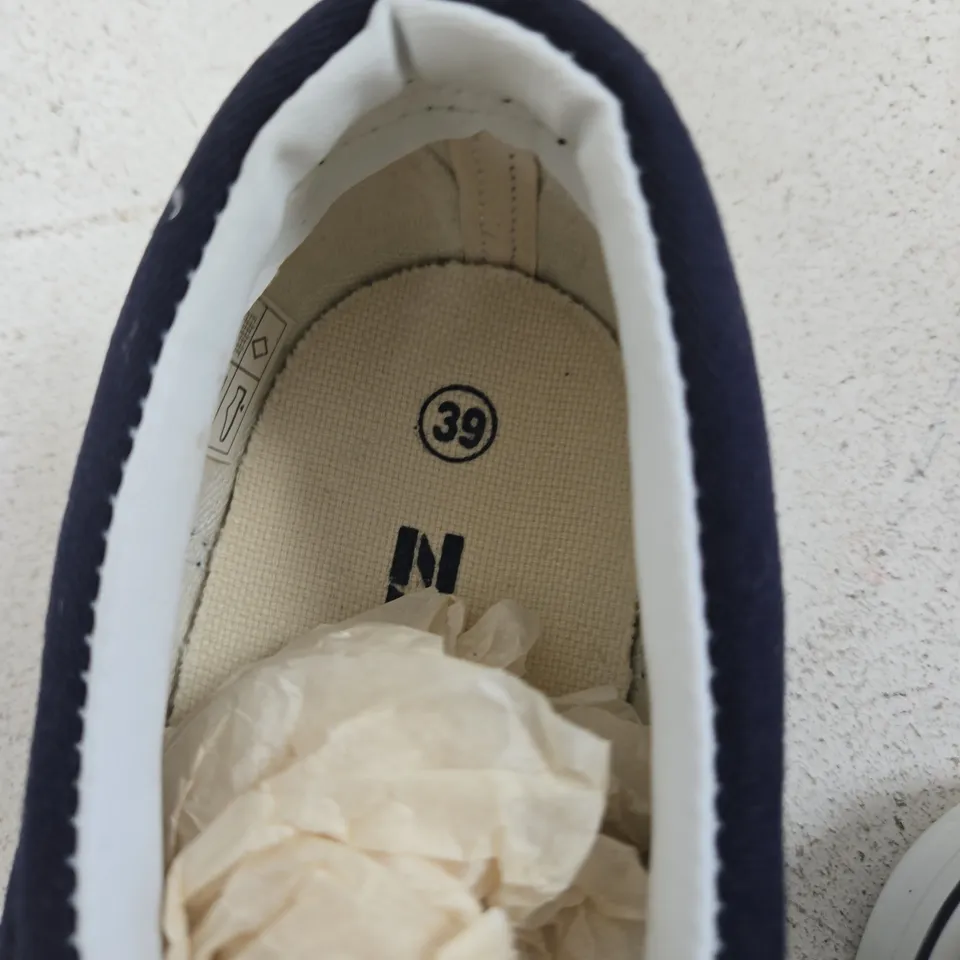 ZANDSTRA NAVY CANVAS SNEAKERS – UK 6.5 (EU 39)