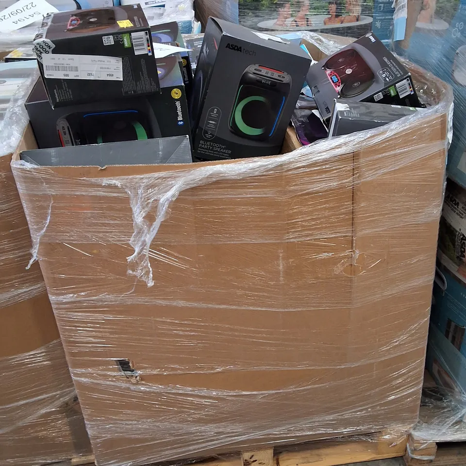 PALLET CONTAINING ASSORTED ELECTRICAL RETURNS INCLUDING GAMING KIT, BLUETOOTH CD BOOMBOX, 25W COMPACT SOUNDBAR, KARAOKE MIC, HEADPHONES & FM ALARM CLOCK