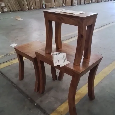 3 PEICE NEST OF TABLES 