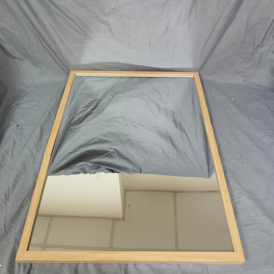 RECTANGULAR MIRROR - NATURAL 53X73CM 
