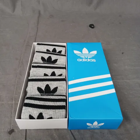 BOXED ADIDAS ORIGINAL CREW SOCKS - X5