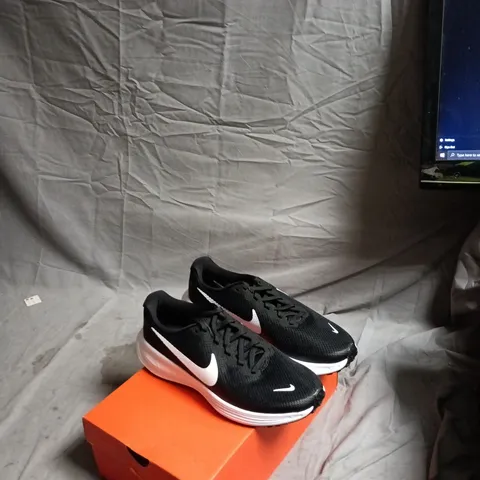 NIKE REVOLUTION 8 TRAINERS – BLACK/WHITE UK 8