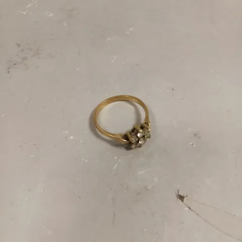 FLOWER DESIGN CLUSTER RING 