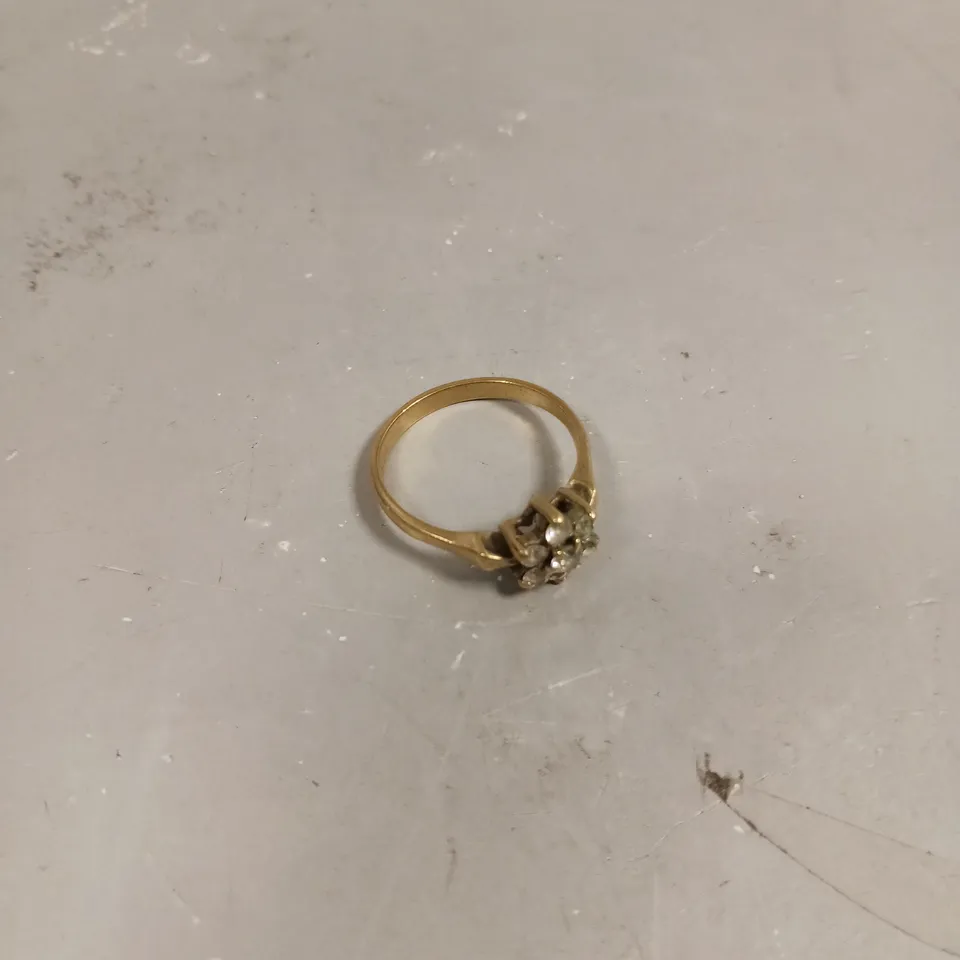 FLOWER DESIGN CLUSTER RING 