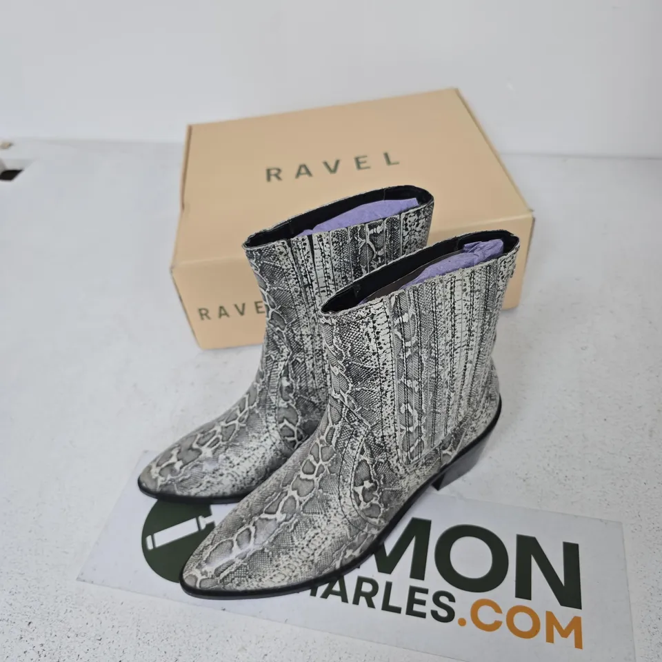 RAVEL LANGTON GREY SNAKE LEATHER ANKLE BOOTS – UK 6 (EU 39)