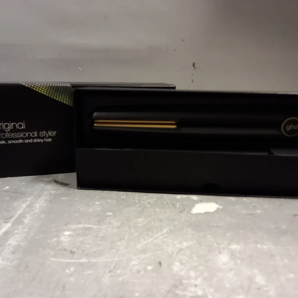 BOXED GHD ORIGINAL PROFESSIONAL STYLER 