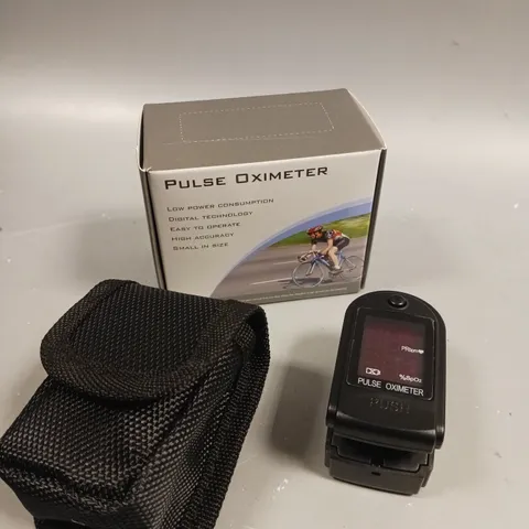 BOXED DIGITAL PULSE OXIMETER & CASE