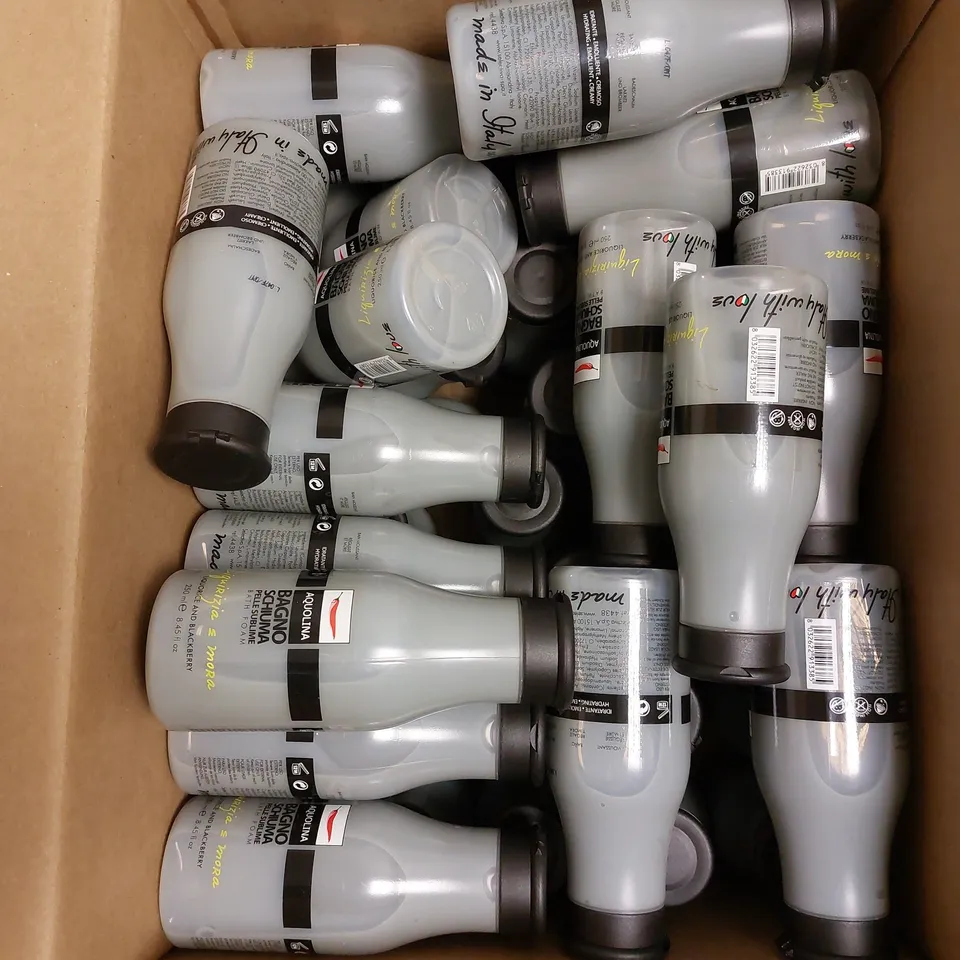 BOX OF APPROXIMATELY 20 BOTTLES OF AQUOLINA BAGNO SCHIUMA LIQUORICE & BLACKBERRY BATH FOAM 