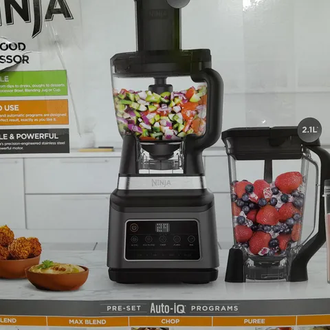 BOXED NINJA 3-IN-1 FOOD PROCESSOR AND BLENDER WITH AUTO-IQ BN800UK