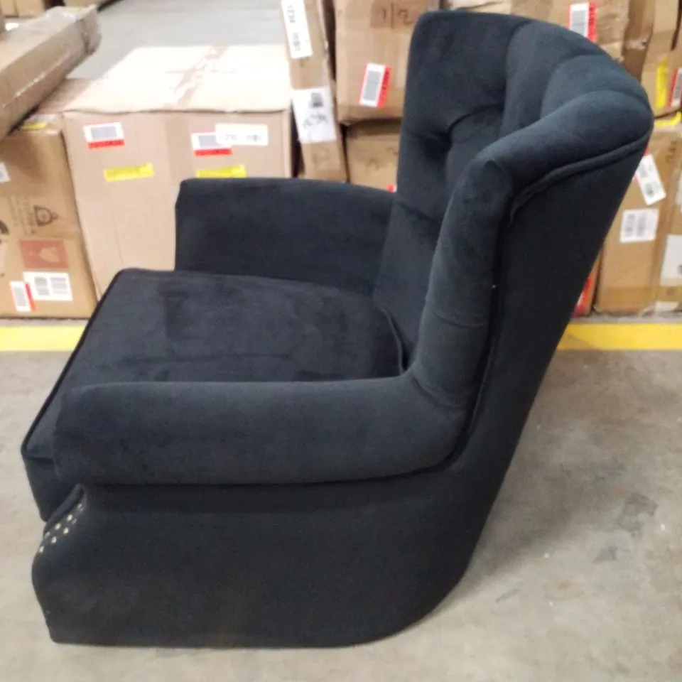 BOXED LIANA BLACK VELVET CHAIR