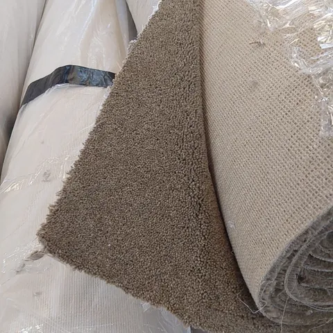 ROLL OF QUALITY TUDOR TWIST REGAL TIVOLI CARPET // SIZE: APPROX 5 X 5.5m