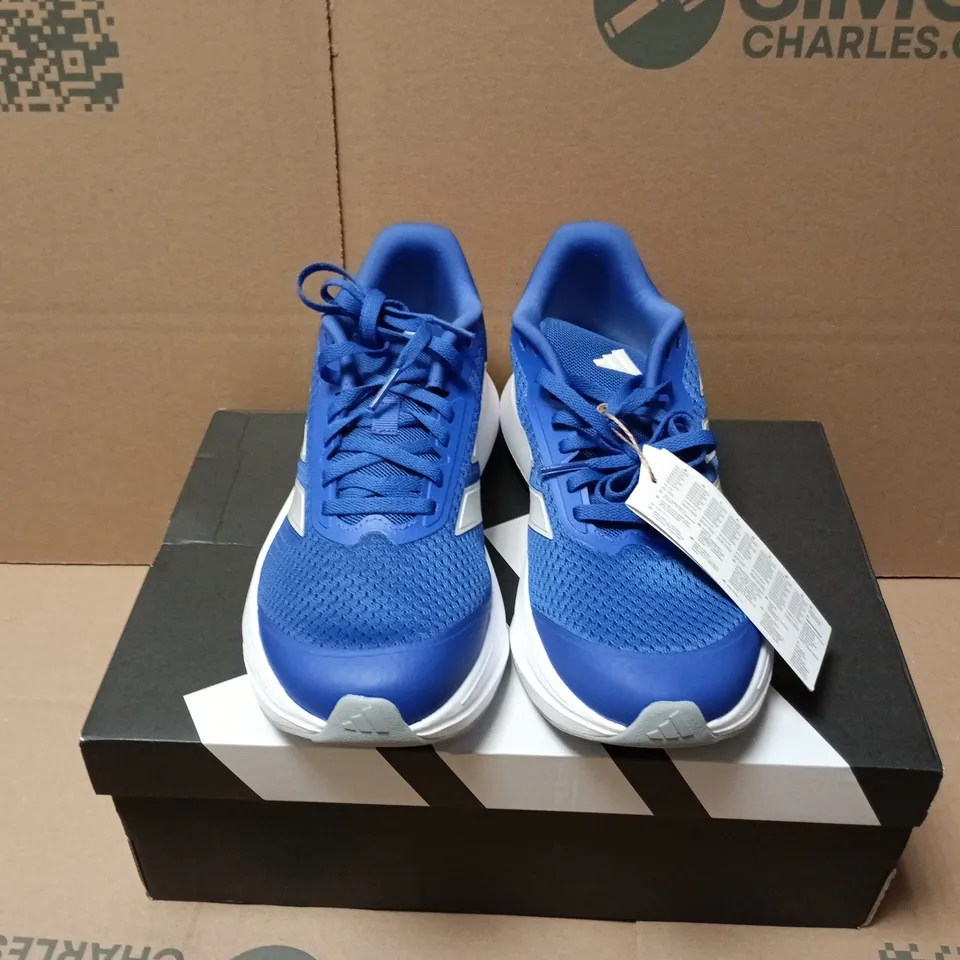 BOXED PAIR OF ADIDAS DURAMO SL2 JUNIOR TRAINERS IN BLUE - UK 5.5