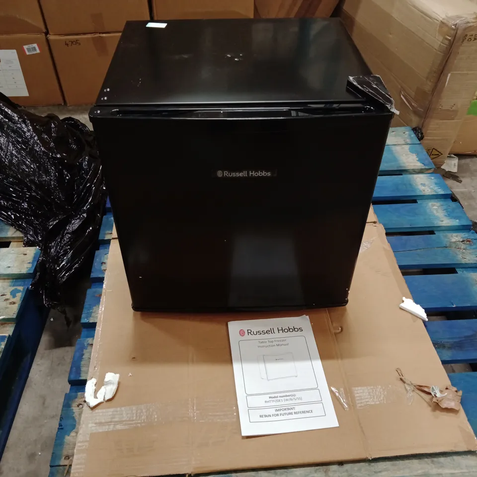 RUSSELL HOBBS TABLE TOP FREEZER – BLACK (TABLETOP APPLIANCE) (RHTTFZ0E1)
