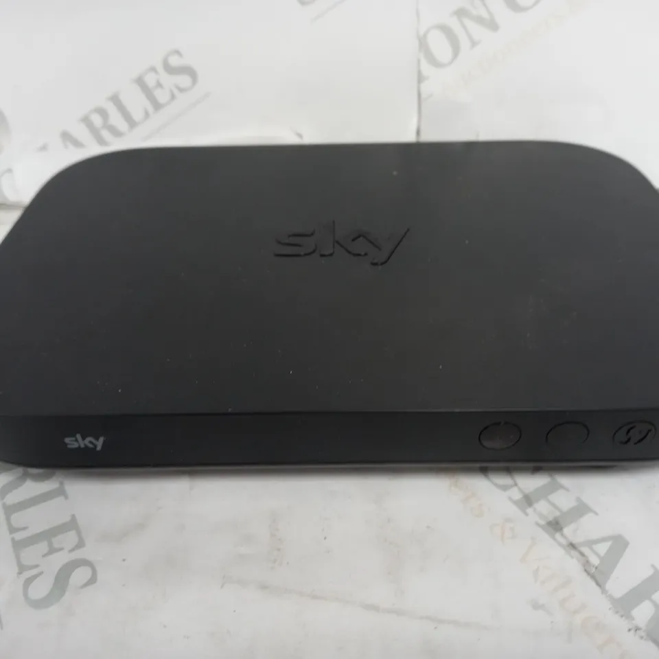 SKY EM150 Q MINI BOX
