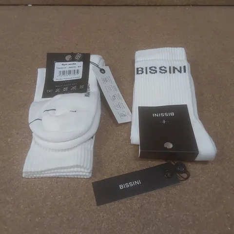 BOX TO CONTAIN A LARGE QUANTITY OF BRAND NEW PAIRS OF BISSINI GYM SOCKS - WHITE // 1 PAIR PER PACK