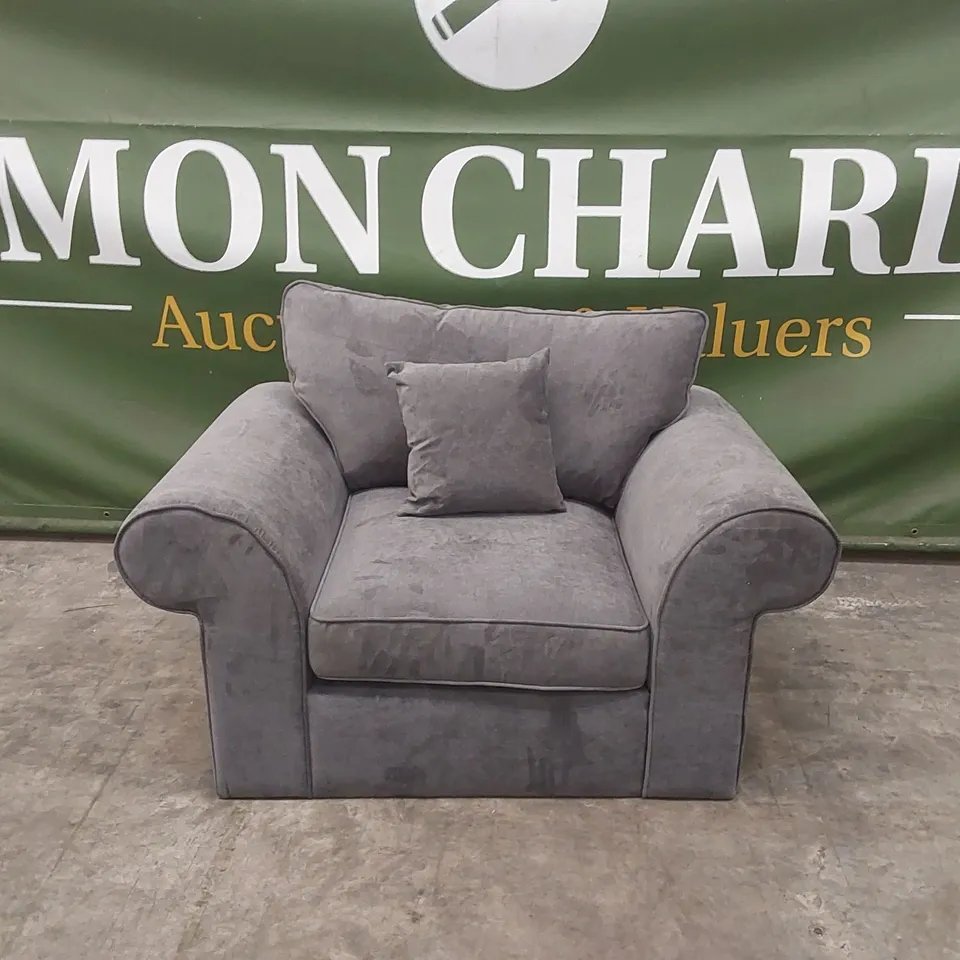BEATRICE FABRIC ARMCHAIR