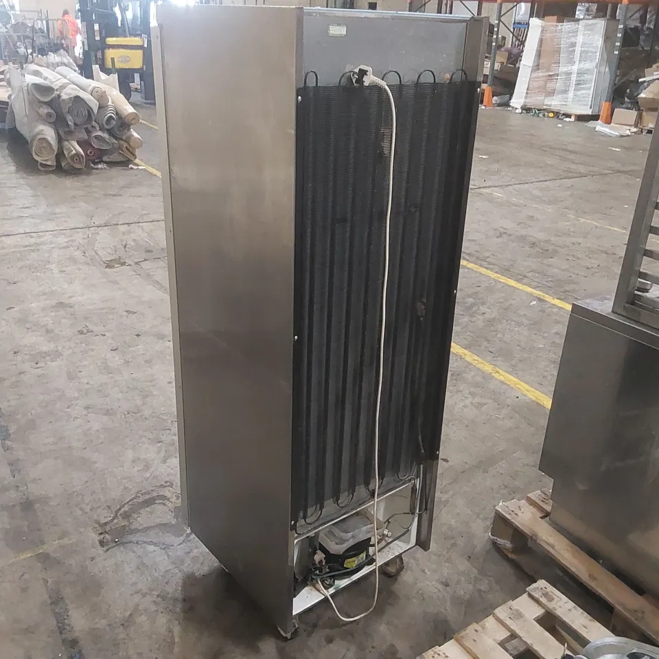 GRAM K 400 RU HC 6N COMMERCIAL UPRIGHT REFRIGERATOR