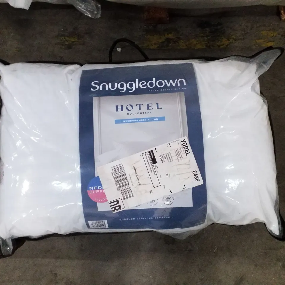 BAGGED SNUGGLEDOWN MEDIUM SUPPORT PILLOW