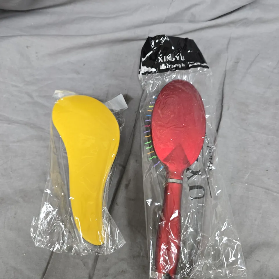 BOX OF APPROXIMATELY 20 ASSORTED HAIRBRUSHES