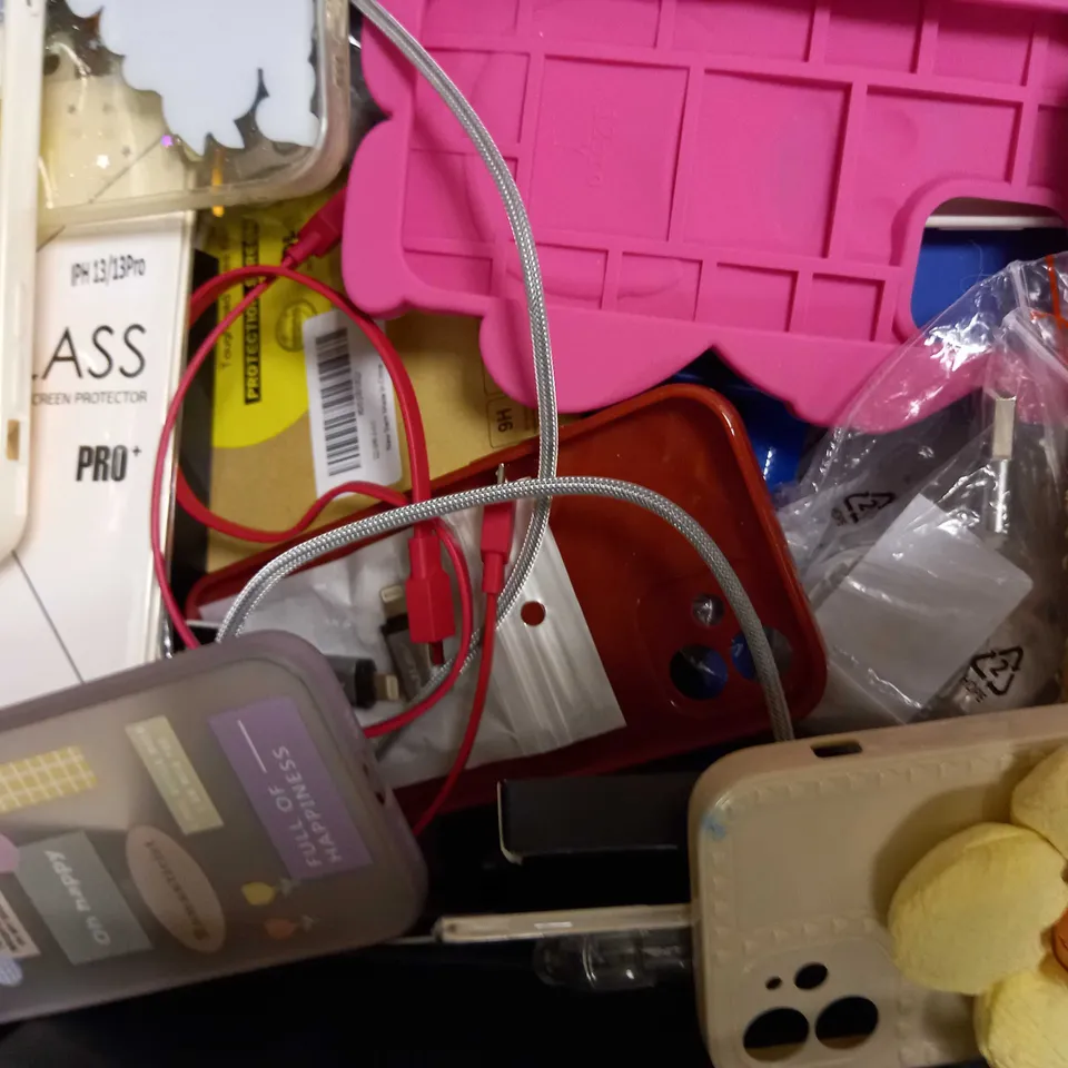 LOT OF APPROXIMATELY 20 PHONE ACCESSORIES, TO INCLUDE CASES, SCREEN PROTECTORS, ETC 