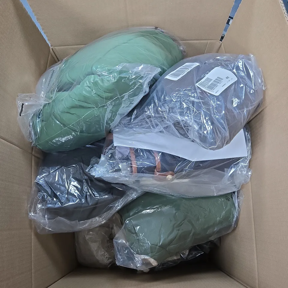 BOX OF APPROXIMATELY 20 ASSORTED CLOTHING ITEMS TO INCLUDE RUTH LANGSFORD, KIM AND CO ETC