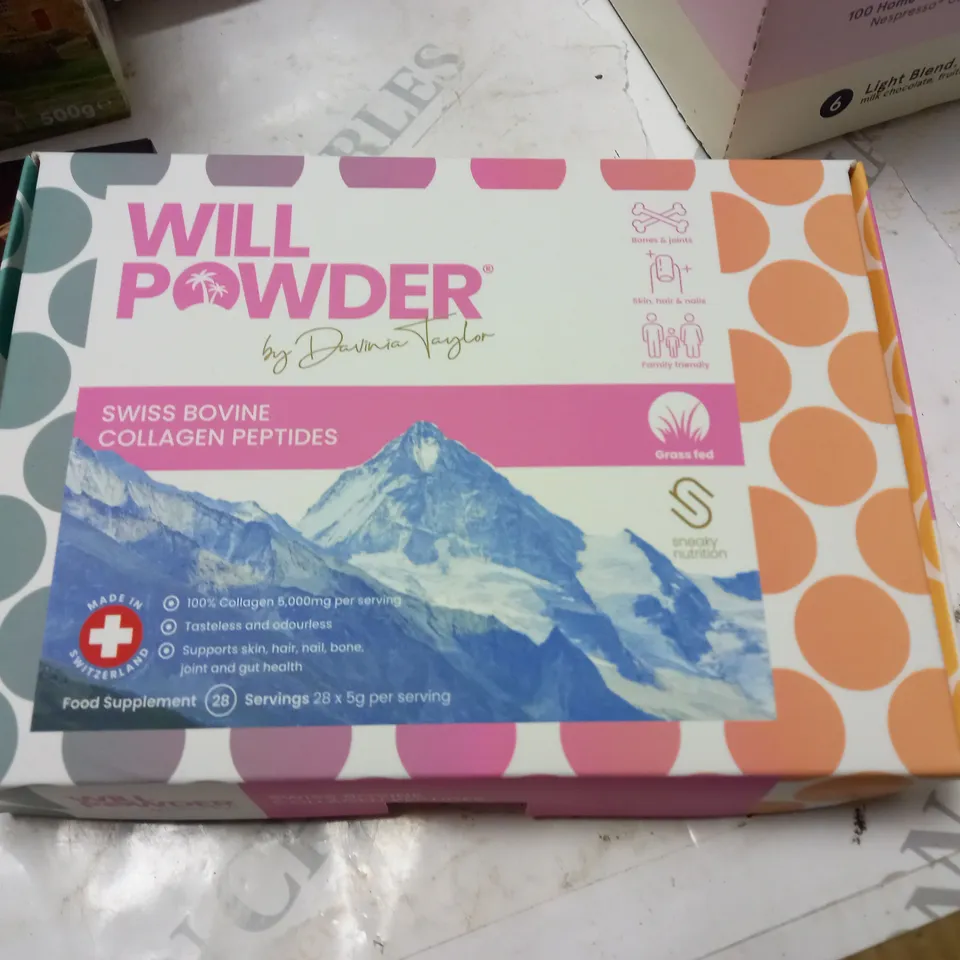 LOT OF 8 ASSORTED FOOD ITEMS TO INCLUDE TEA BAGS, COFFEE PODS AND CHOCOLATE