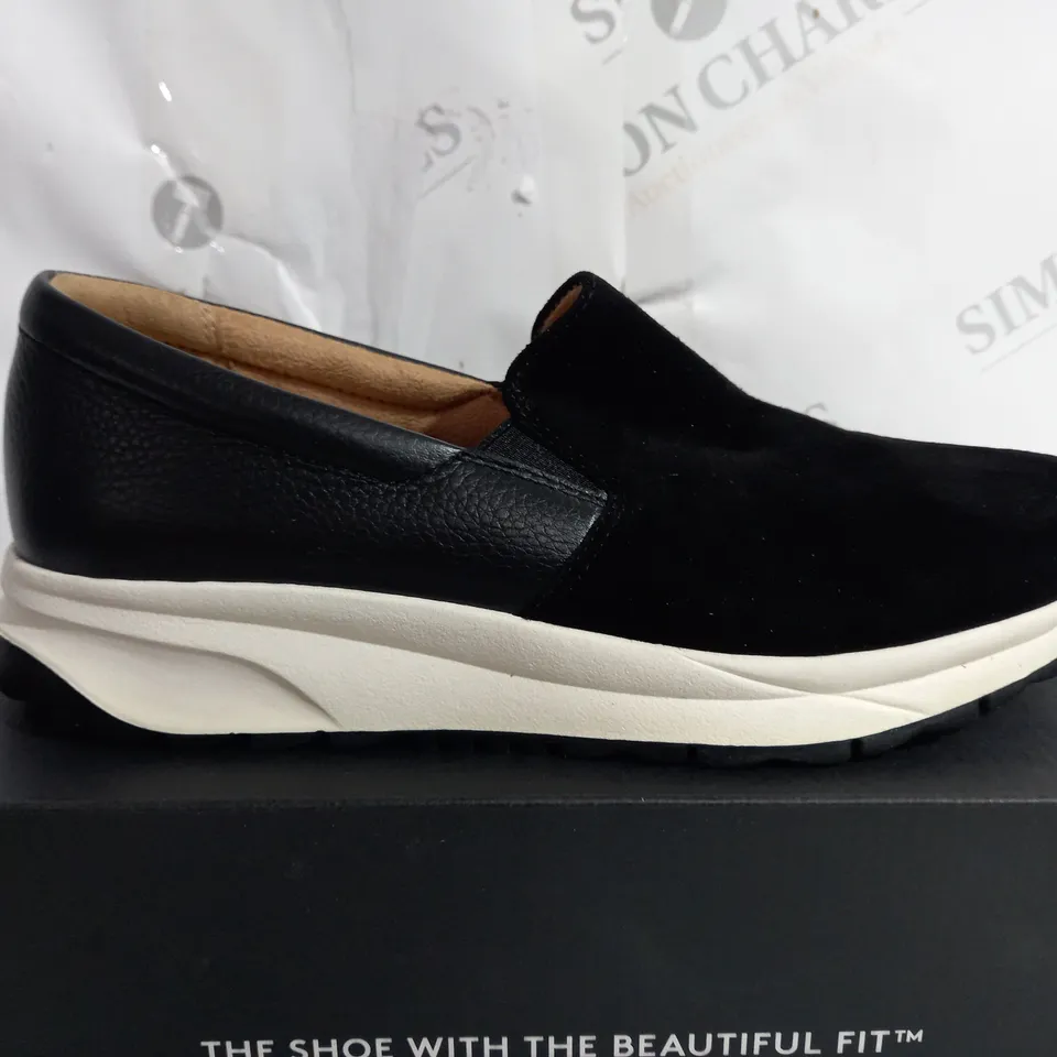 BOXED NATURALIZAER SLIP ON PLATFORM TRAINERS - SIZE 6