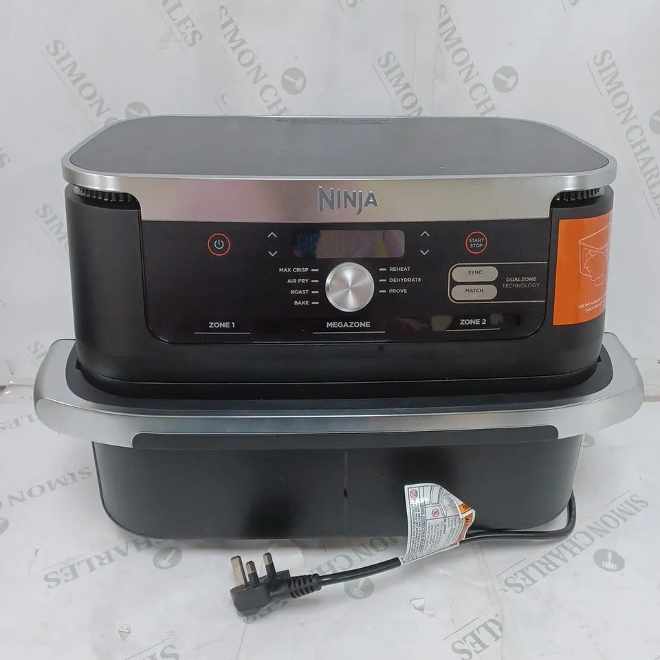 BOXED NINJA 10.4L FOODI FLEXDRAWER DUAL AIR FRYER AF500UK IN BLACK