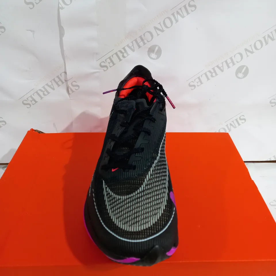 PAIR OF NIKE ZOOMX VAPORFLY NEXT 2 IN BLACK/FLASH CRIMSON - UK SIZE 7.5