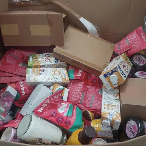 PALLET CONTAINING A VERY LARGE QUANTITY OF ASSORTED FOOD ITEMS