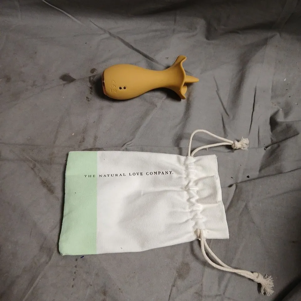 THE NATURAL LOVE COMPANY CLITORAL STIMULATOR WITH BAG 
