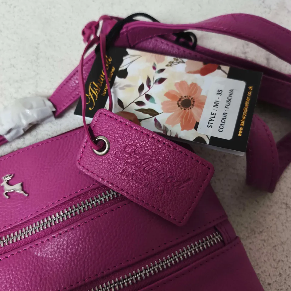 ASHWOOD LEATHER COLLECTION CROSSBODY BAG
