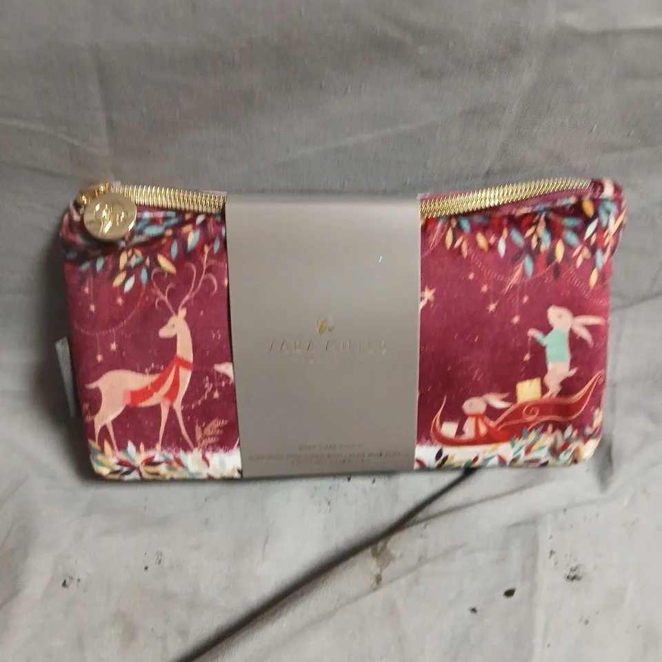 Sara Miller London body care pouch gift set – Christmas Print