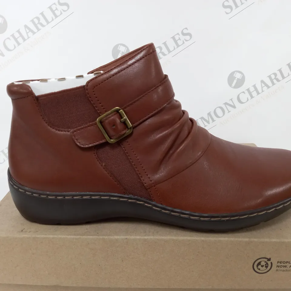 CLARKS CORA ROUCHED DARK TAN LEA - UK 7 1/2